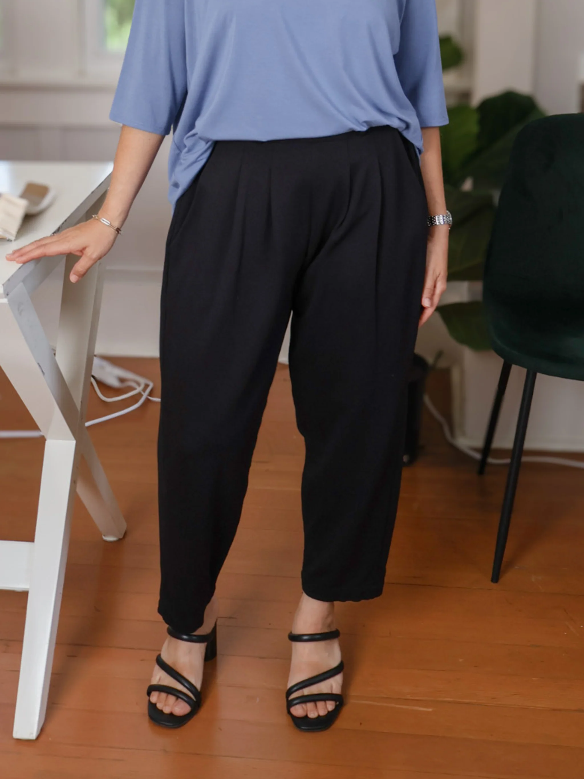 Bowery Pull On Balloon Pant - Black Twill Ponte - Image 5